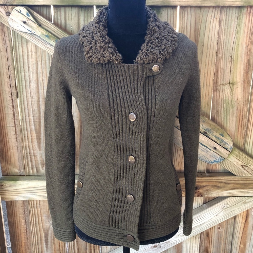 Gap Dark Army Green Wool Button Up Sweater with Boucle Collar Size S